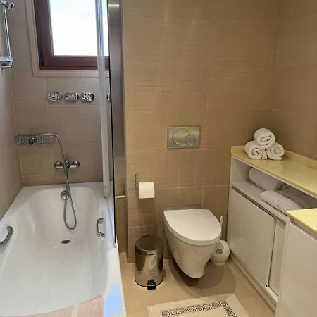 Apartment 11 - Golden Sunrise