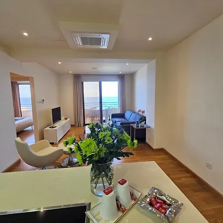 Apartment 11 - Golden Sunrise