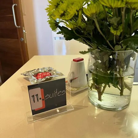 11 - Golden Sunrise アパート